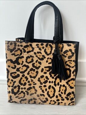 Leopard Print Tote Bag with Black Trim - Stylish Animal Print